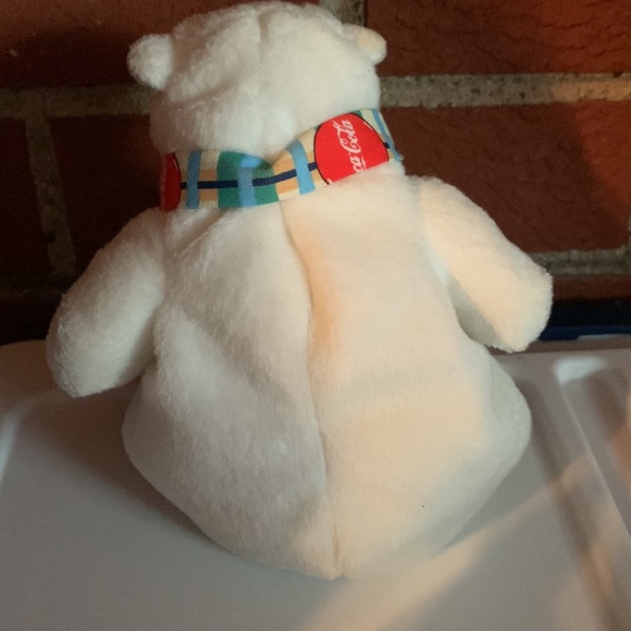 Collectible 1999 Coca Cola White Polar Bear Beanie about 6” tall and 5” wide - Picture 4 of 7